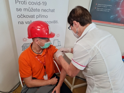 Očkování proti covid-19 přímo na pracovišti ČEZ využily desítky zájemců
